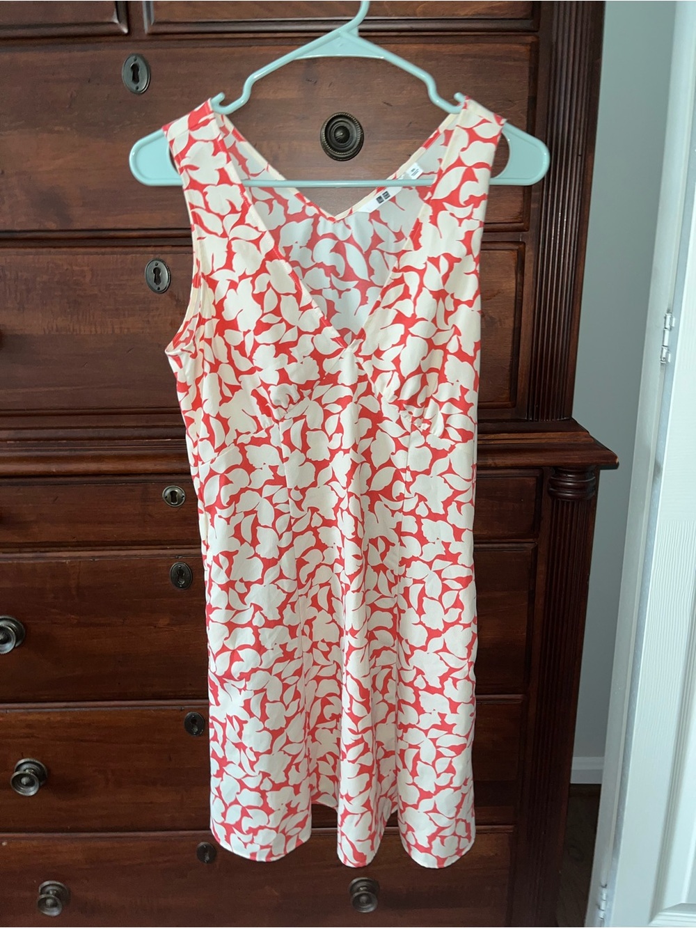 Uniqlo Coral and Cream Sleeveless V-Neck Dress